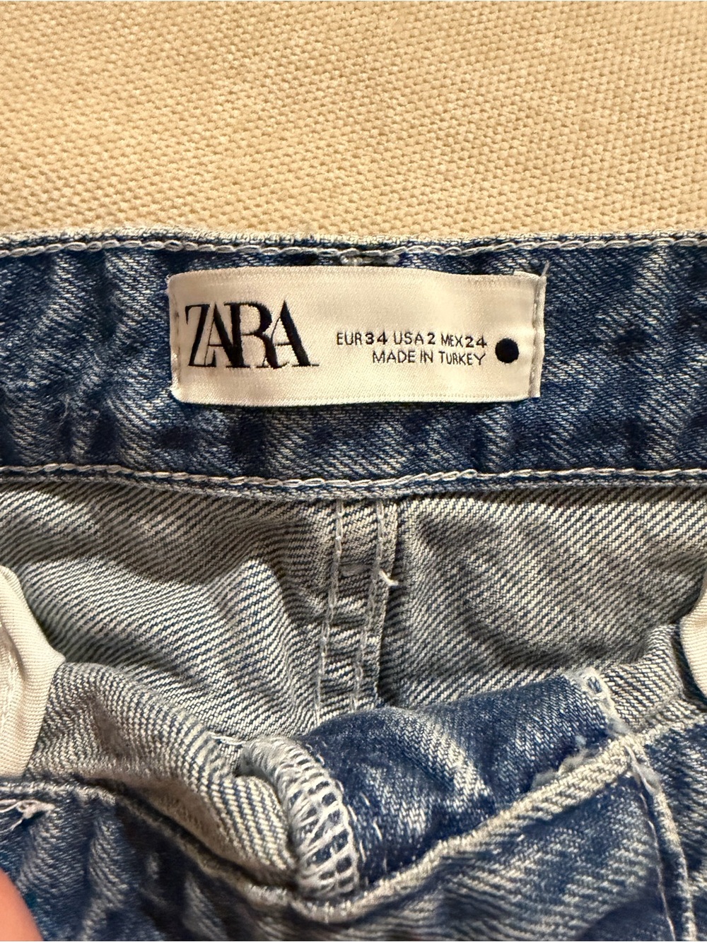 Zara Light Blue Washed Denim Jeans - Picture 3 of 3
